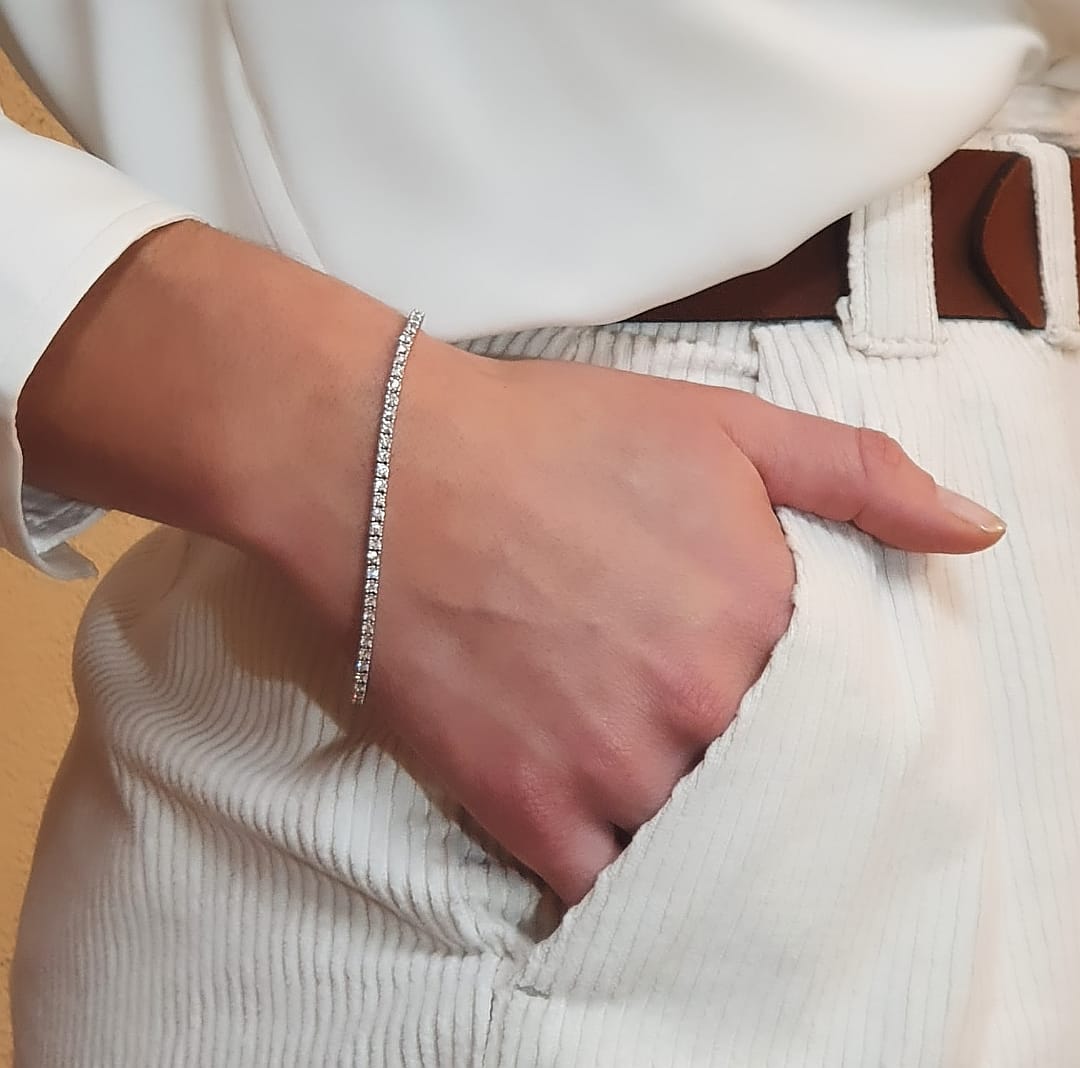 Damen Schmuck Ringe SHAY Elastisches Tennisarmband Aus 18 Karat Weißgold Mit Diamanten 